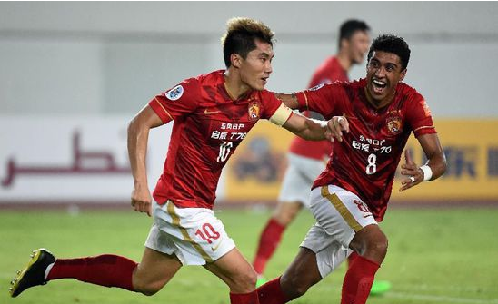 在激烈的足 在激烈的足