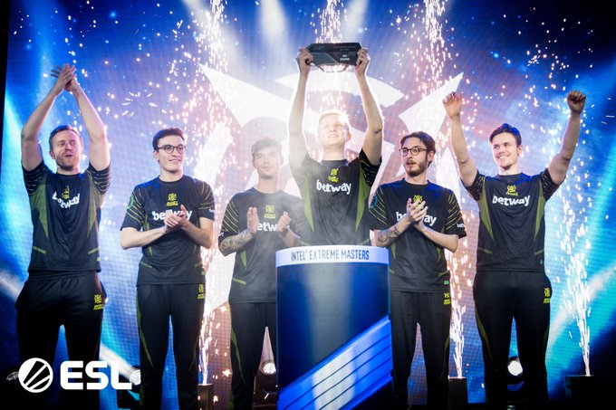 他的加盟意 他的加盟意