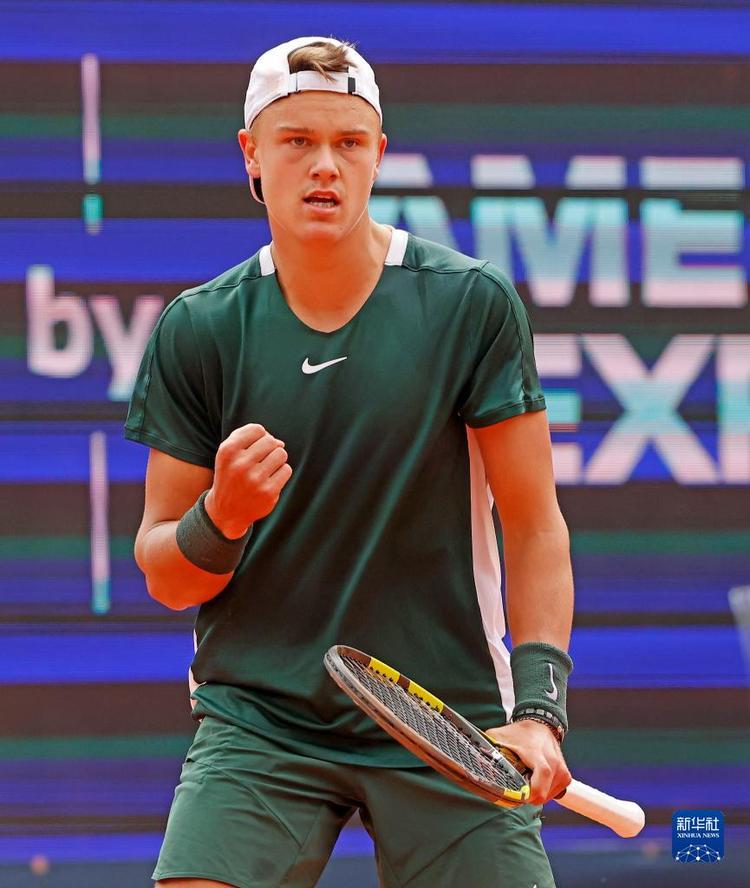 迅速地抵达 迅速地抵达